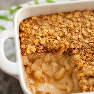 Traditional Amish Baked Cinnamon Applesauce